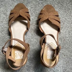 Dolce Vita dv8 wedges size 9